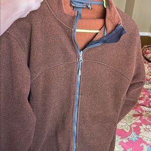 Men’s REI Polartec zip up sweatshirt.